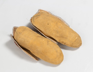 Iroquois Women's Beaded Moccasins