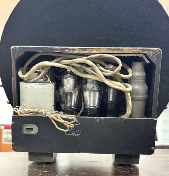 Art Deco Sparton 'Bluebird' Radio, Model 566