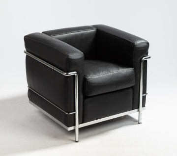 Pair of Le Corbusier LC2 Chairs by Cassina