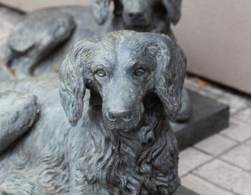 Pair of Victor Heinrich Seifert (1870-1953) Irish Setter Zinc Garden Sculptures