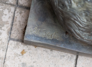 Pair of Victor Heinrich Seifert (1870-1953) Irish Setter Zinc Garden Sculptures