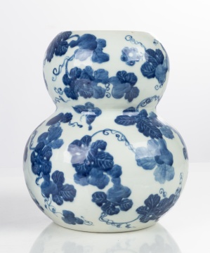 Chinese Blue & White Porcelain Ginger Jar & Double Gourd Vase
