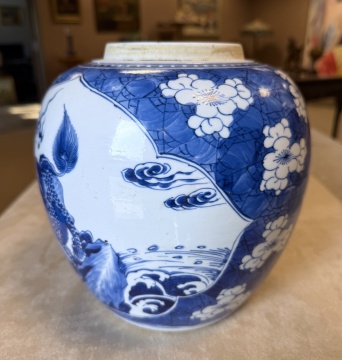 Chinese Blue & White Porcelain Ginger Jar & Double Gourd Vase