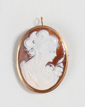 18K Gold Cameo Brooch / Pendant