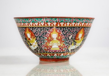 Chinese Famille Rose Porcelain Bowl, Bencharong Style