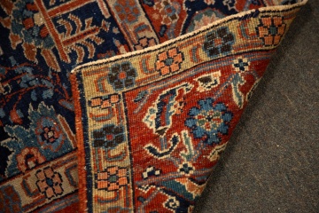 Heriz Oriental Rug