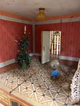 An Early Gottschalk Doll House