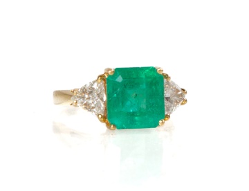 Ladies' 5 Ct. Emerald & Diamond Ring