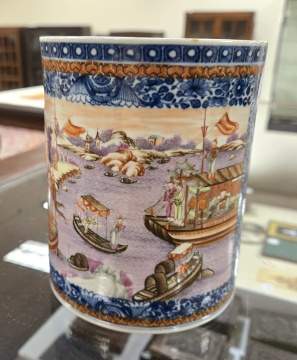 A Large Chinese Mandarin Palette Mug / Tankard
