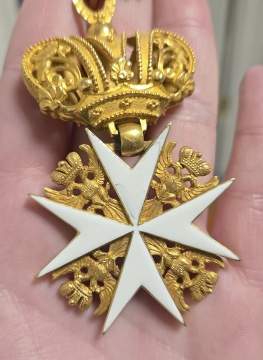 18K Gold Sovereign Military Order of Malta Medal