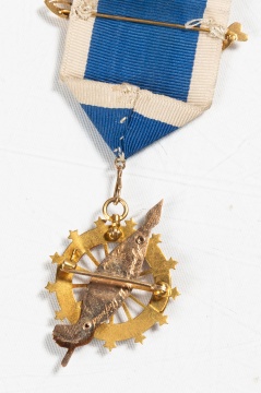 Daughters of the American Revolution Pin