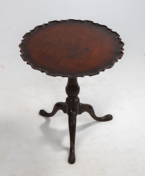 Queen Anne Mahogany Pie Crust Tea Table
