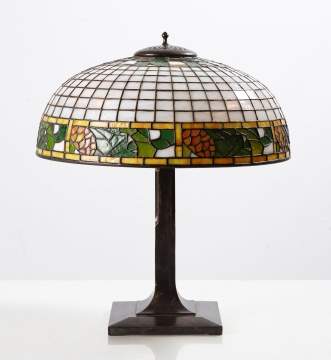 Bigelow, Kennard & Co. Pine Cone Border Leaded Glass Table Lamp