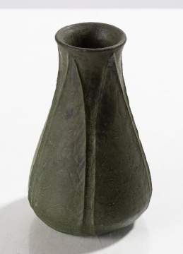 Grueby Tooled-Leaf Matte Green Glazed Earthenware Vase