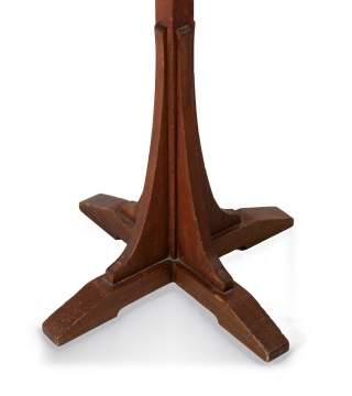 Gustav Stickley, A Costumer, Model No. 52