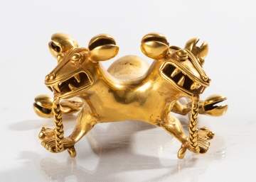 Greater Chiriqui Approx. 16K Gold Effigy Rattle Pendant of Zoomorphs