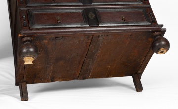 William and Mary Joined Oak and Pine Chest of Drawers, Boston Area, 1690-1710