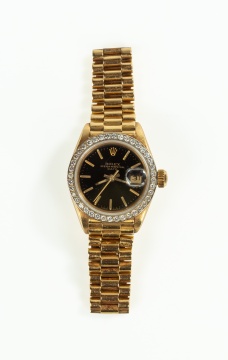 Rolex Lady's 18K Gold Oyster Perpetual Date Wristwatch with Diamond Bezel