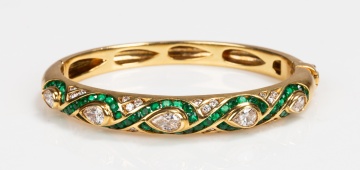 Italian 18K Gold, Diamond and Emerald Hinged Bangle