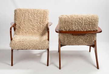 Pair of Sculpted Walnut Contour Lounge Chairs in the Manner of Vladimir Kagan