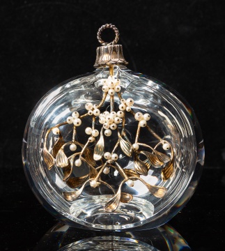 Steuben "Mistletoe"
