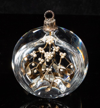 Steuben "Mistletoe"