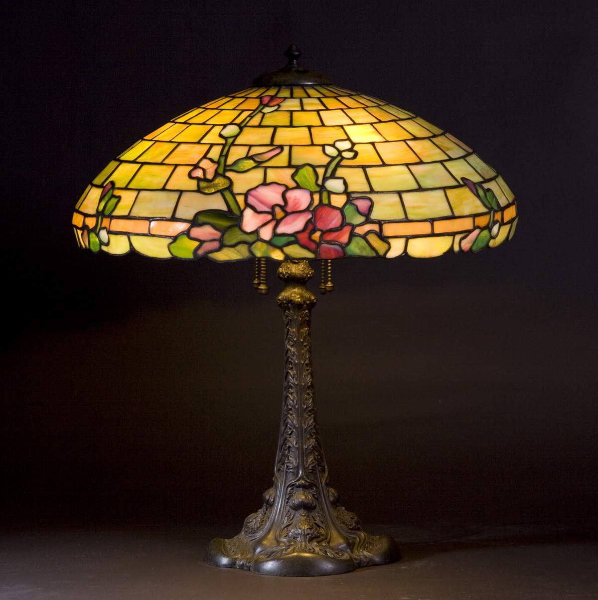 Duffner And Kimberly Floral Leaded Glass Lamp Cottone Auctions
