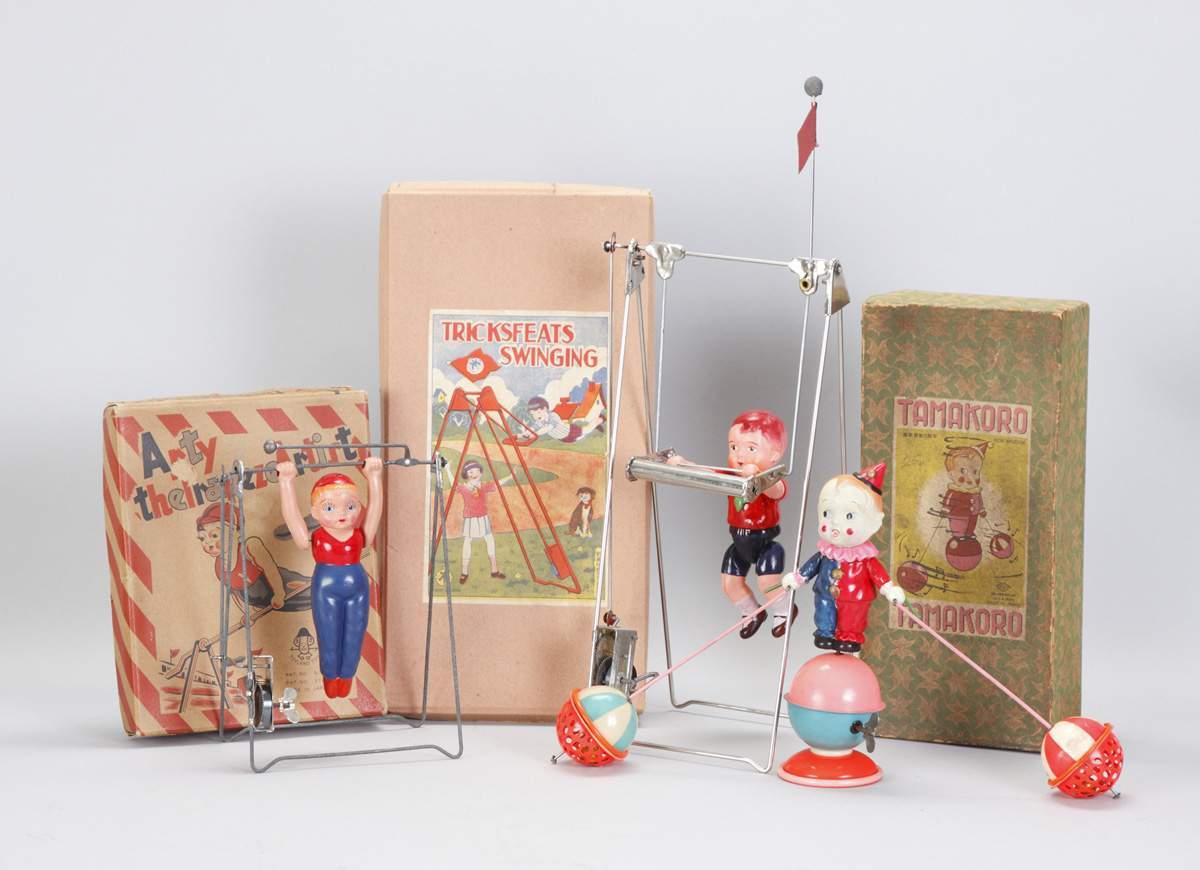 3 Japan Trapeze Toys Cottone Auctions