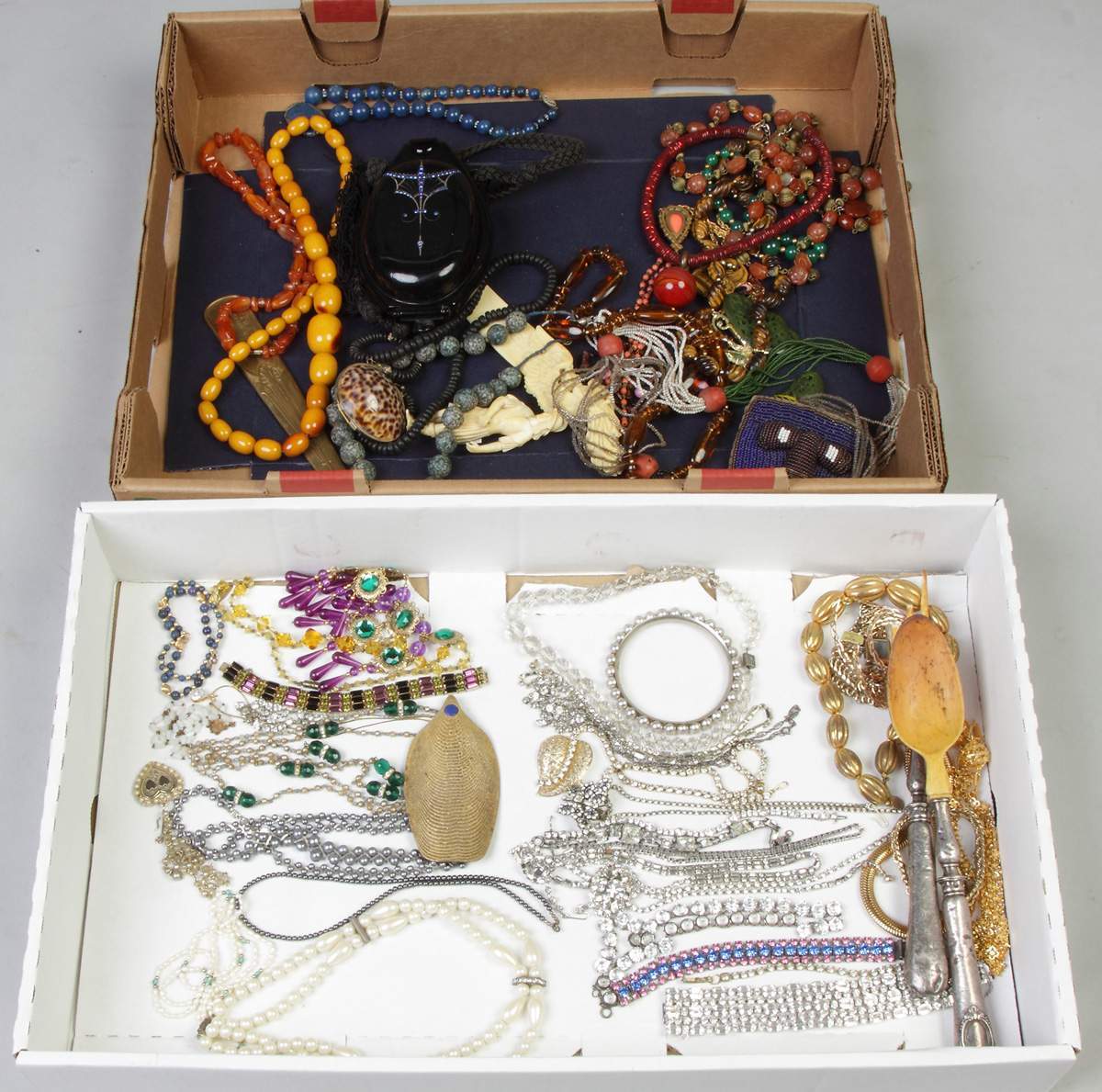 Misc. Vintage Costume Jewelry Cottone Auctions