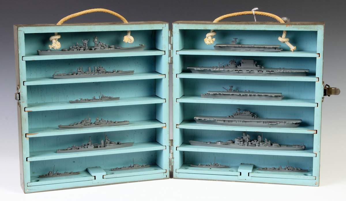 HA Framburg & Co. Chicago US Navy Miniature Ship Models Cottone Auctions