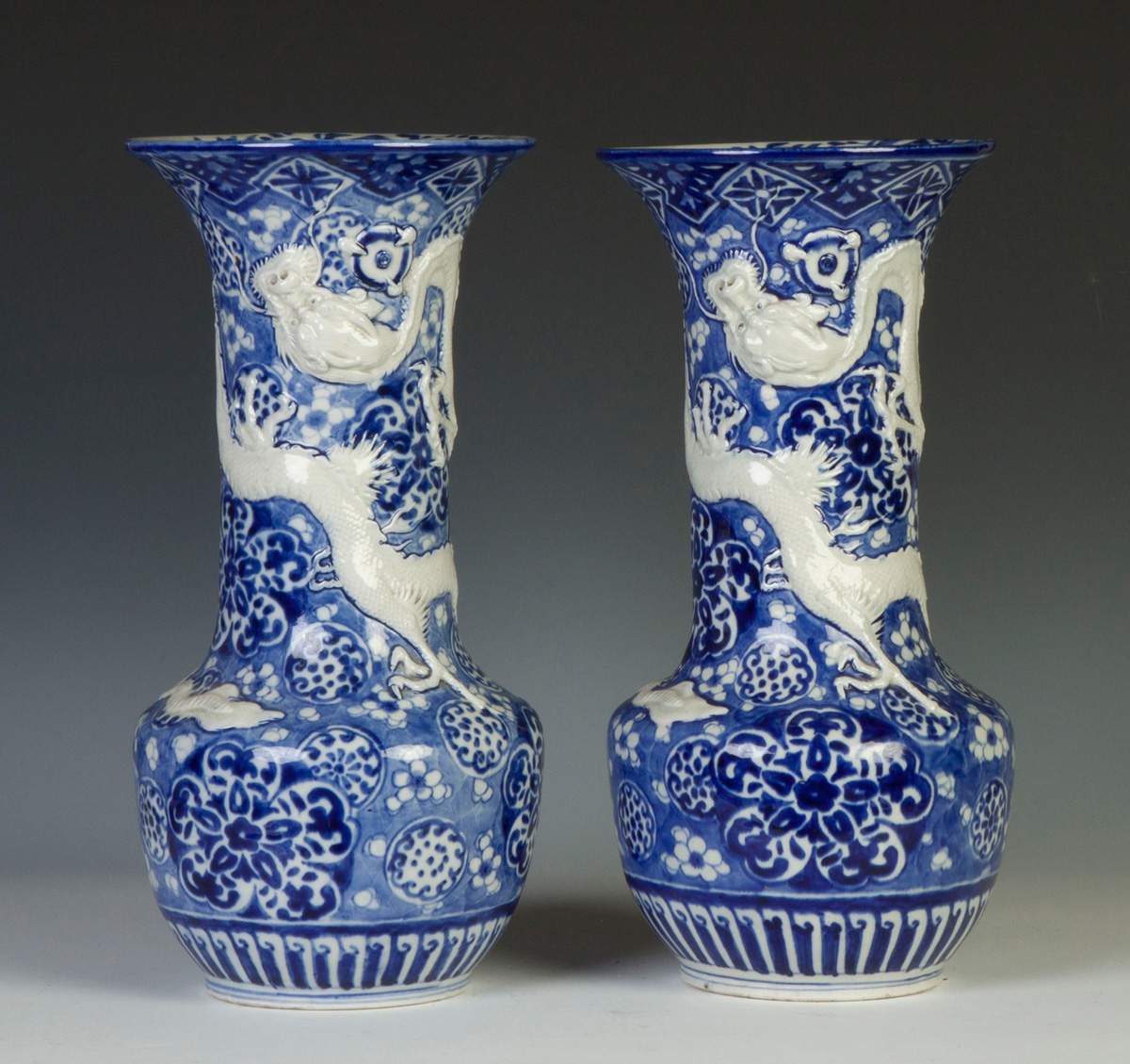 Pair of Chinese Blue & White Porcelain Vases Cottone Auctions