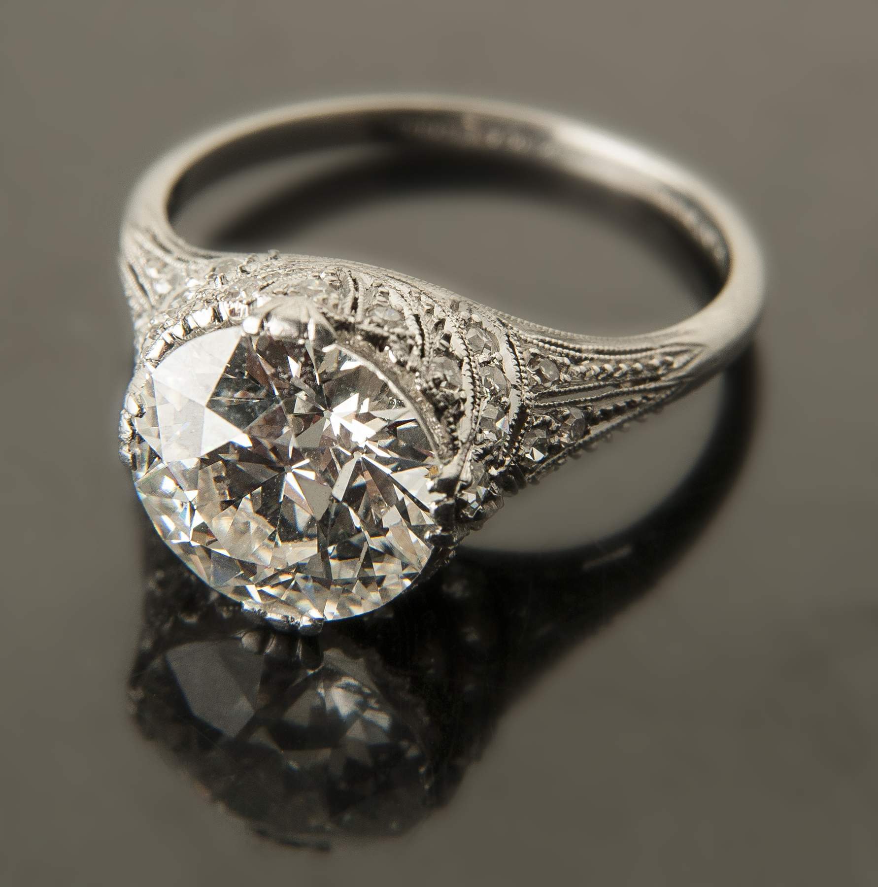 3.16 Carat Diamond & Platinum Ring Cottone Auctions